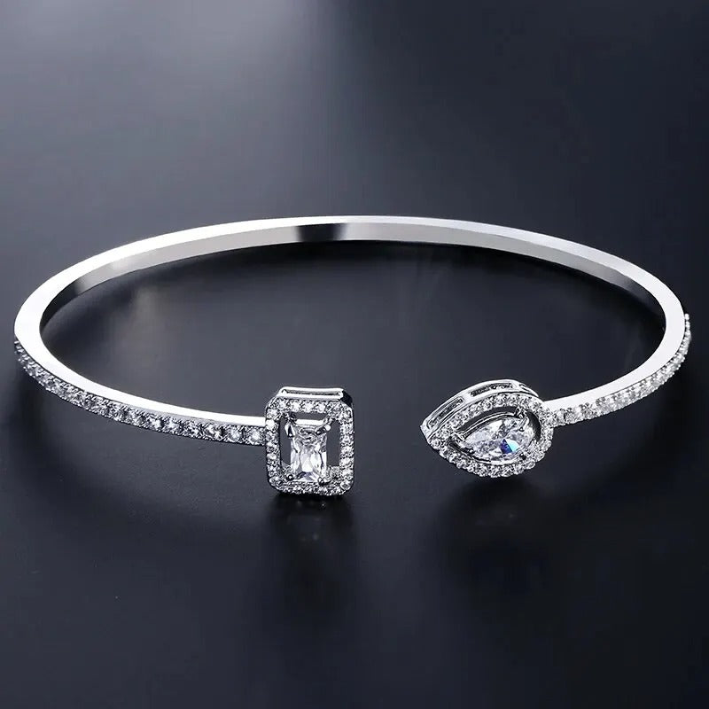 LUNARA Gilded Halo Bangle