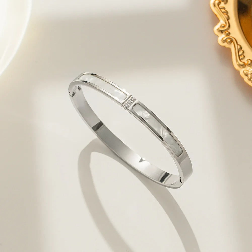 ELARA Pearly White Gold Bangle