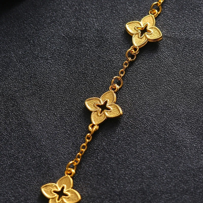 AMARISSE Golden 4 Leaf Clover Bracelet