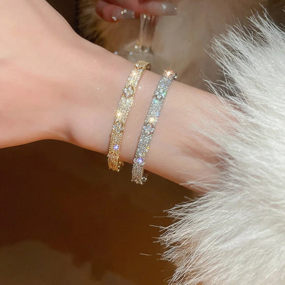 THALORA Iced Flower Bracelet